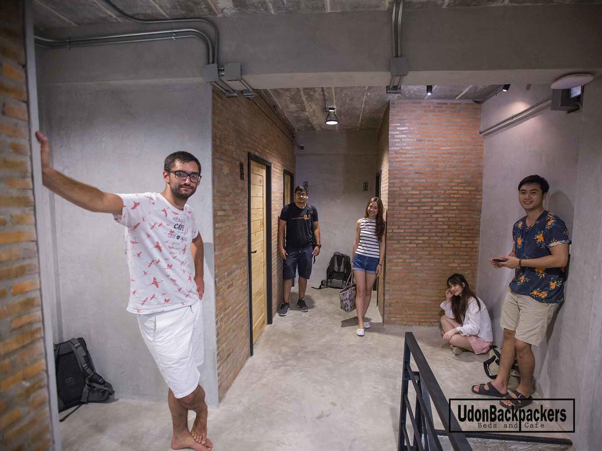 Hostel Udonbackpackers Beds And Cafe Udon Thani Exterior foto